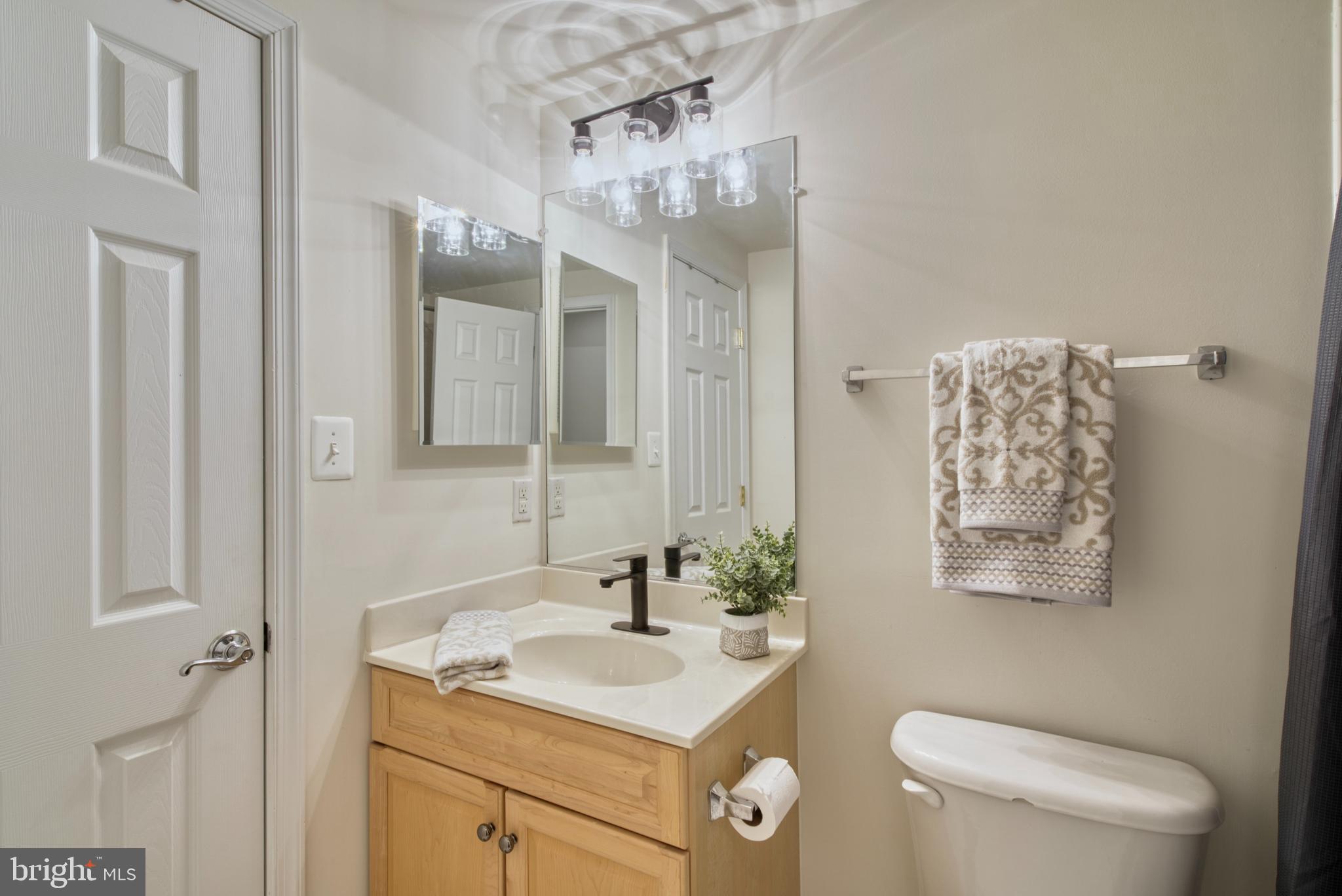 42104 Glacier Bay Ct