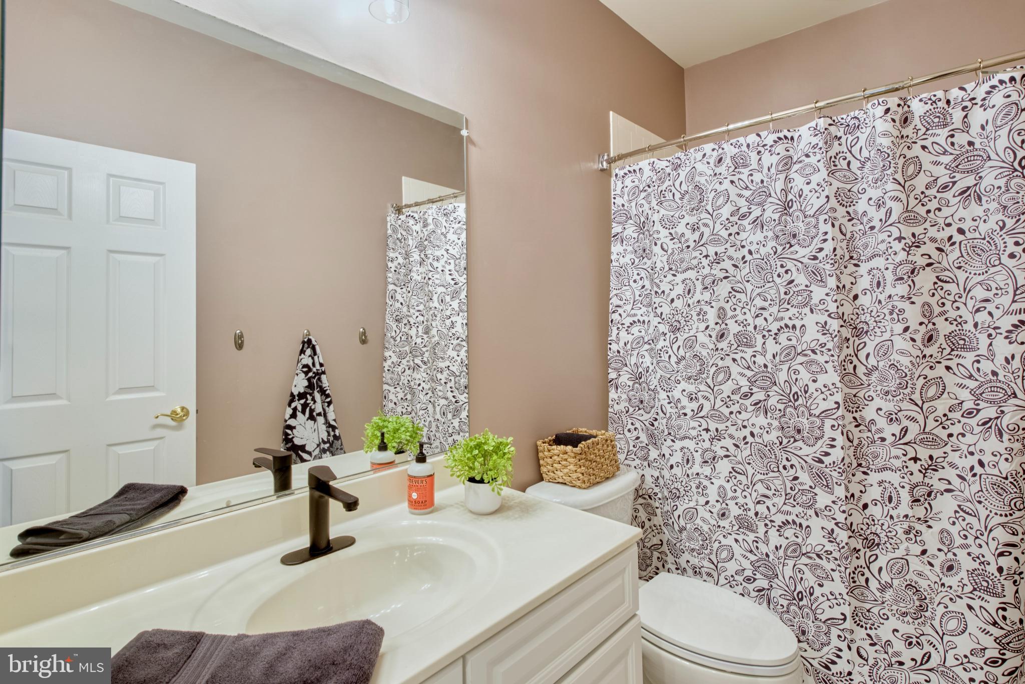 42104 Glacier Bay Ct