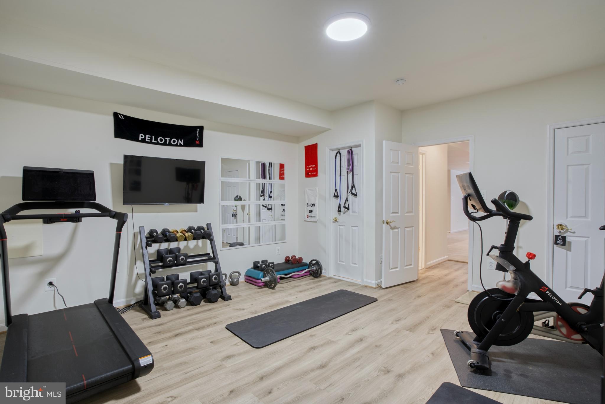 42104 Glacier Bay Ct