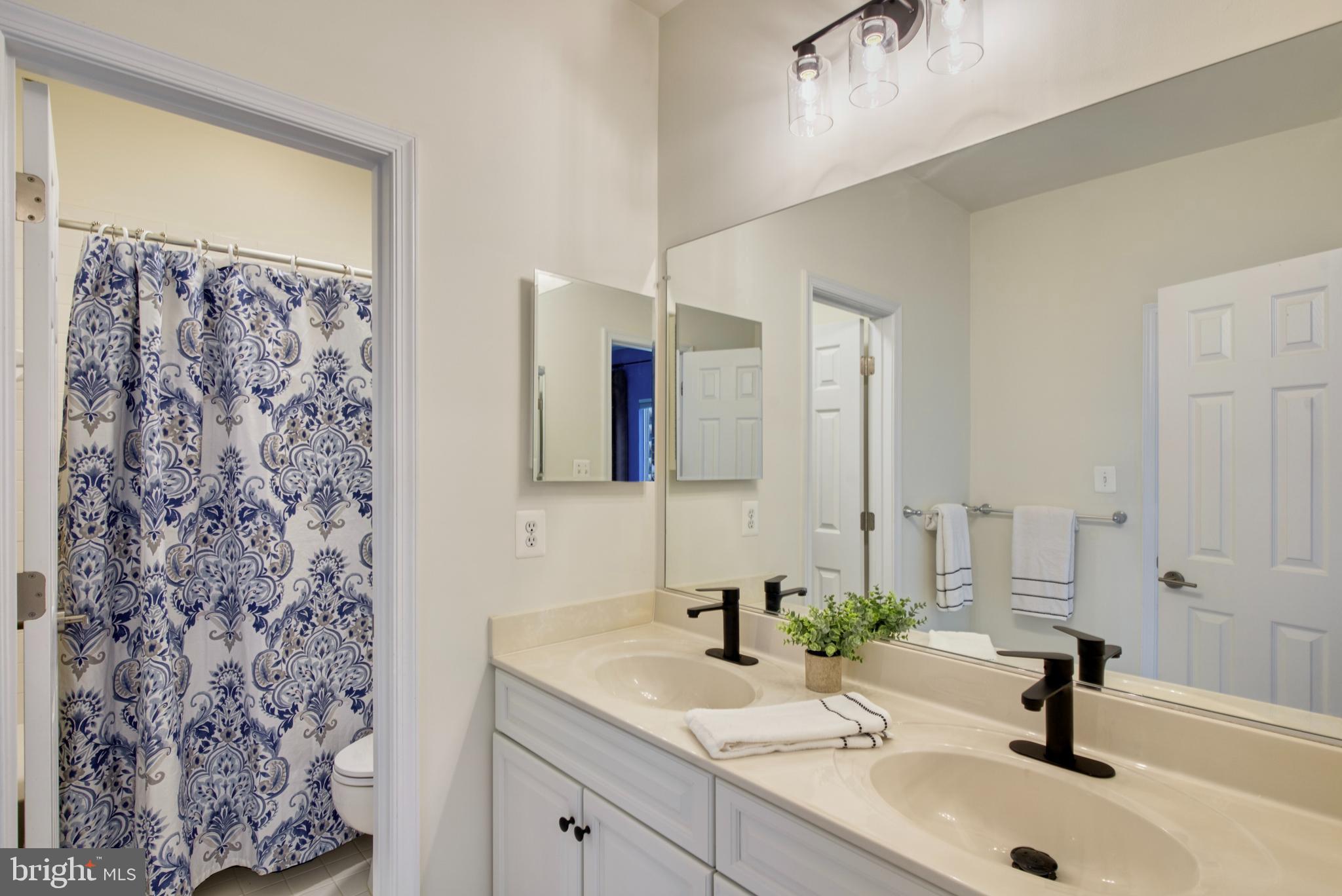 42104 Glacier Bay Ct