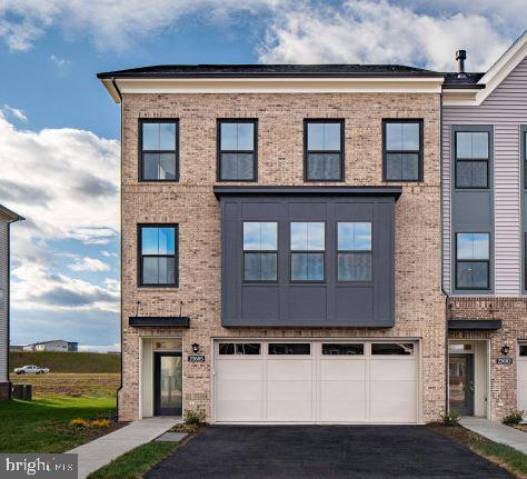 23685 Hardesty Ter