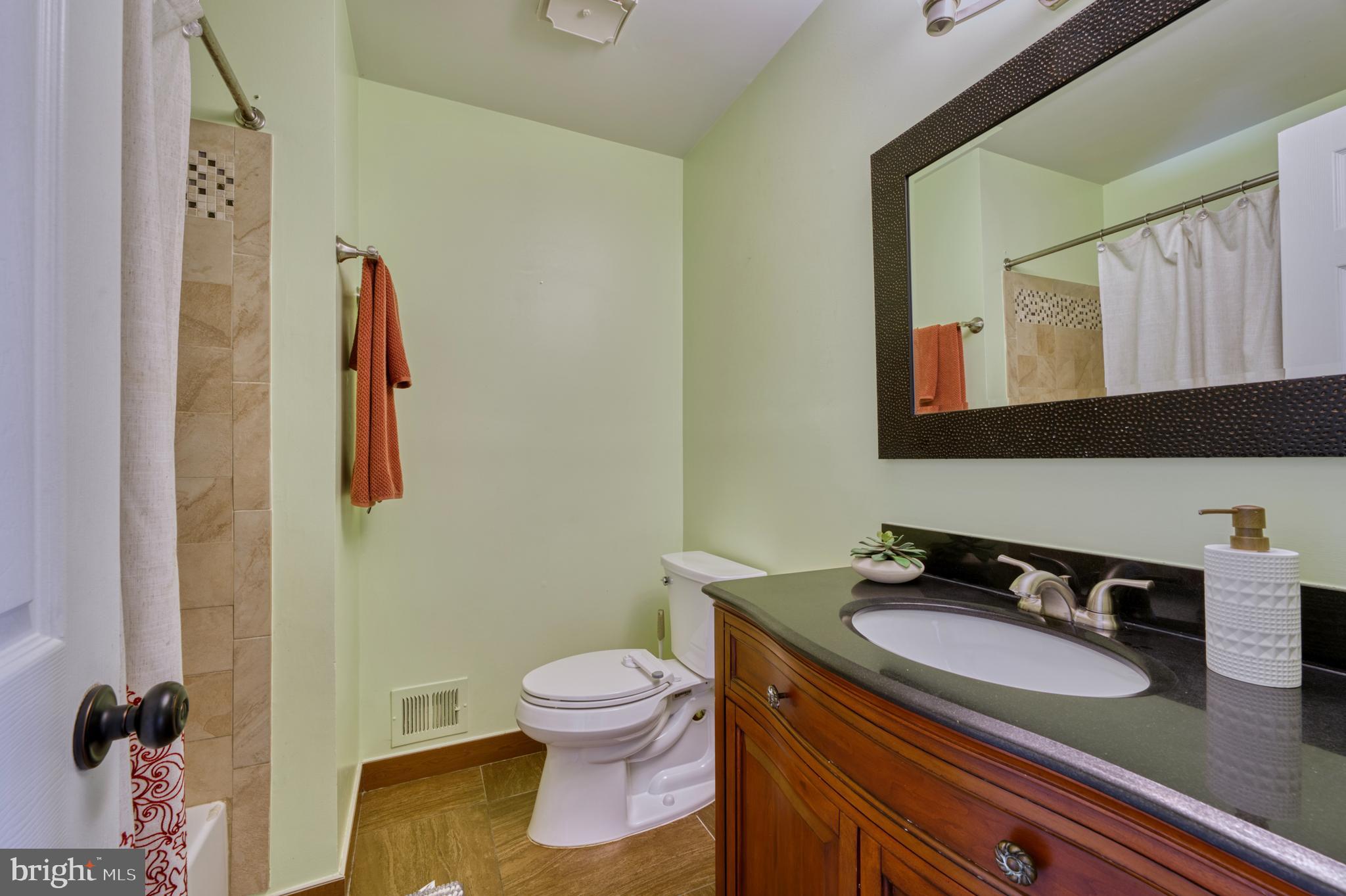 206 Keyes Ct