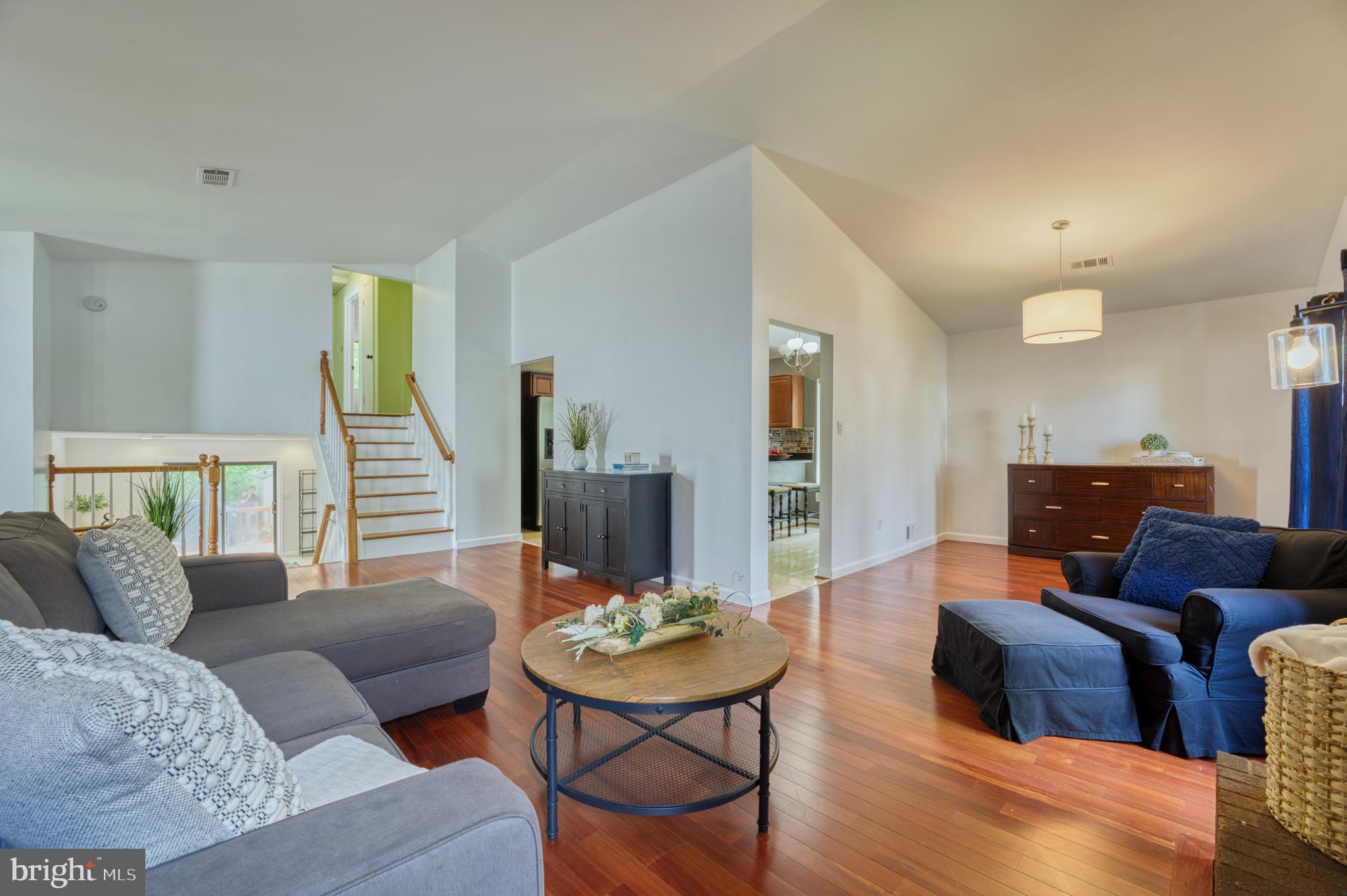 206 Keyes Ct