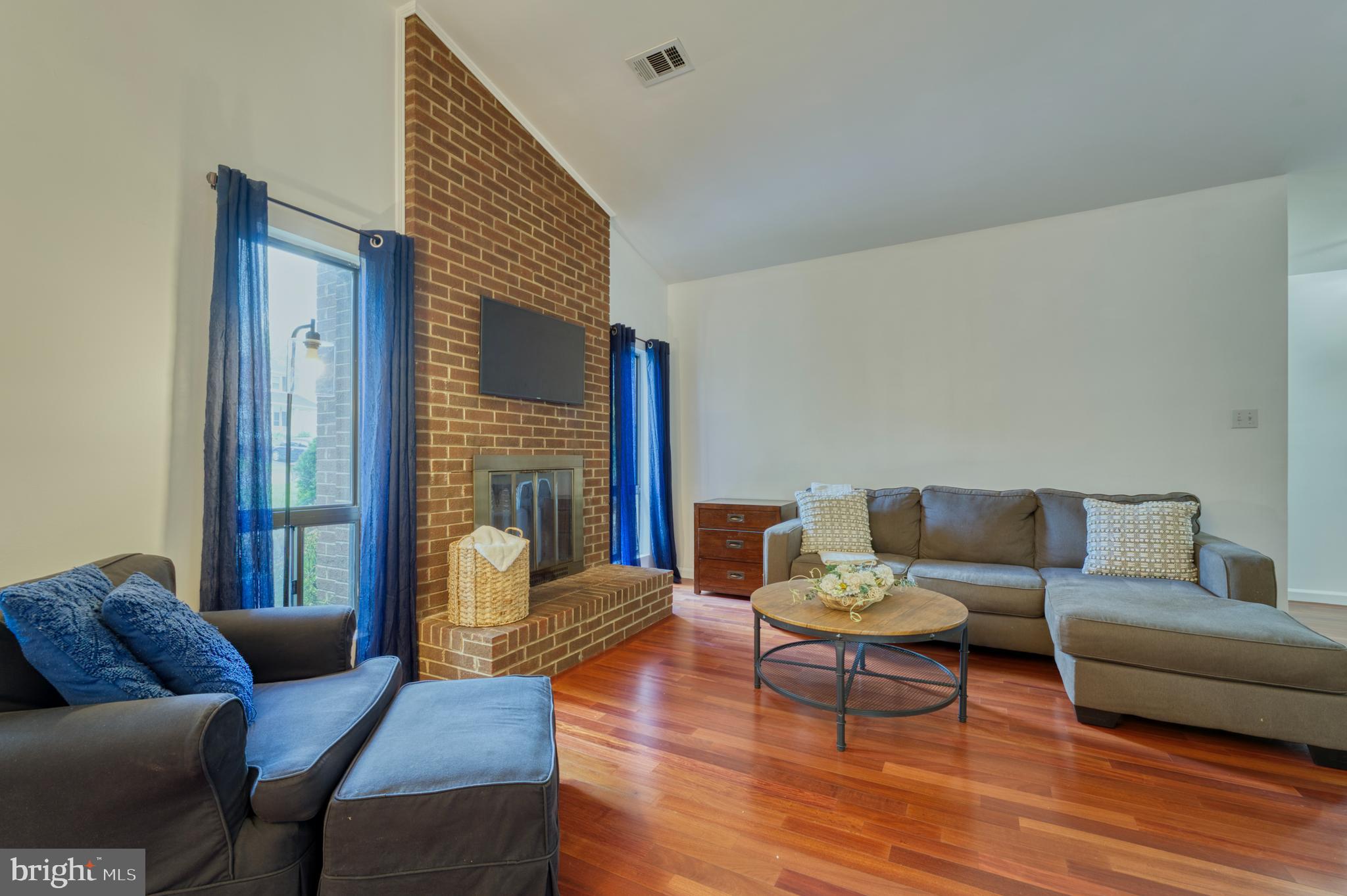 206 Keyes Ct