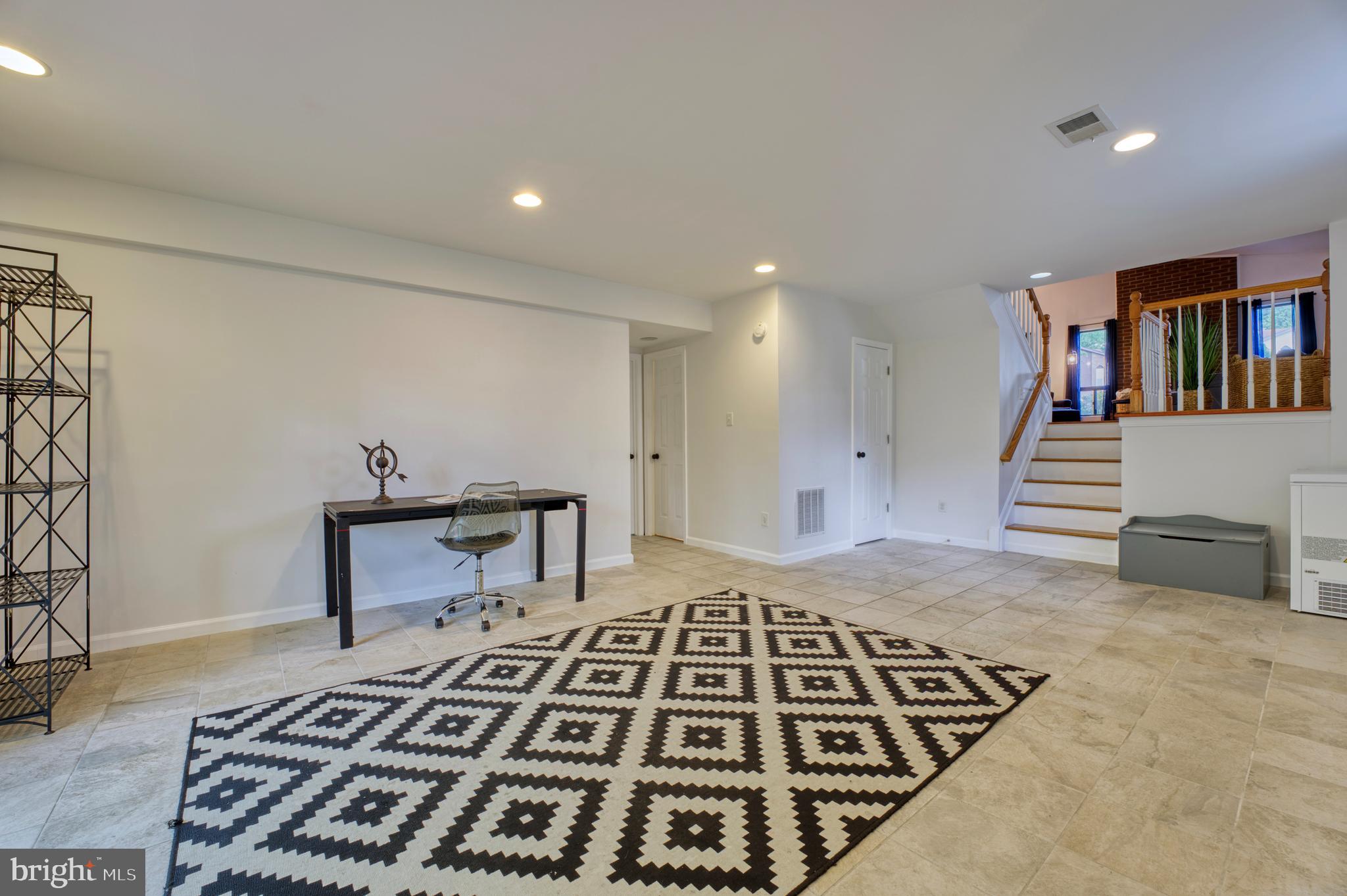 206 Keyes Ct