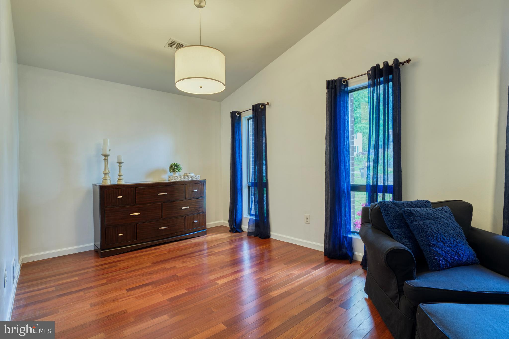 206 Keyes Ct