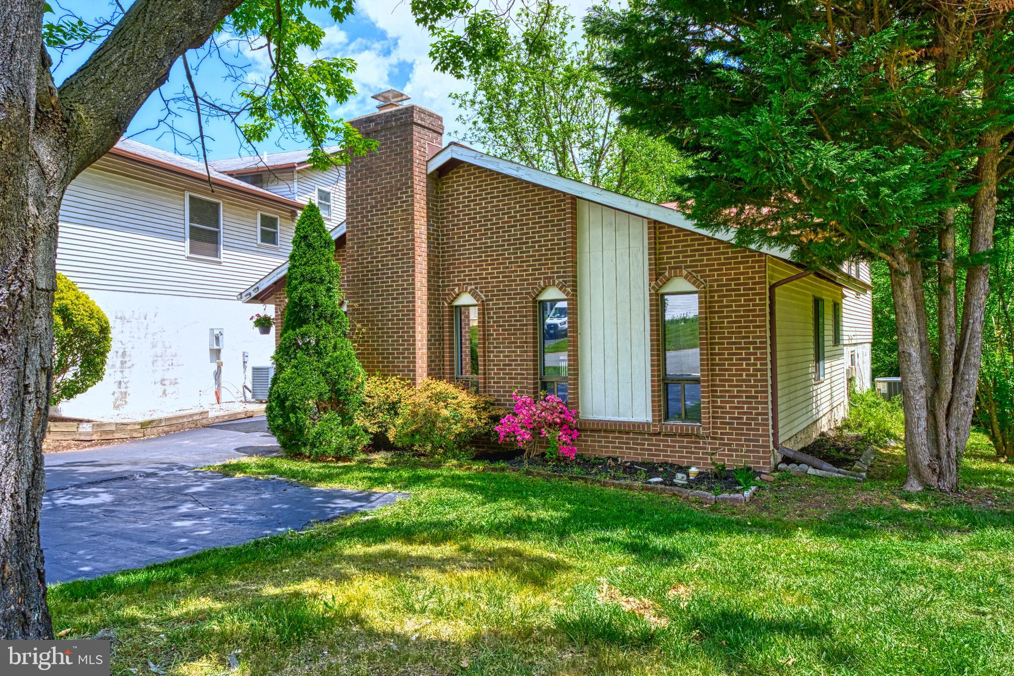 206 Keyes Ct