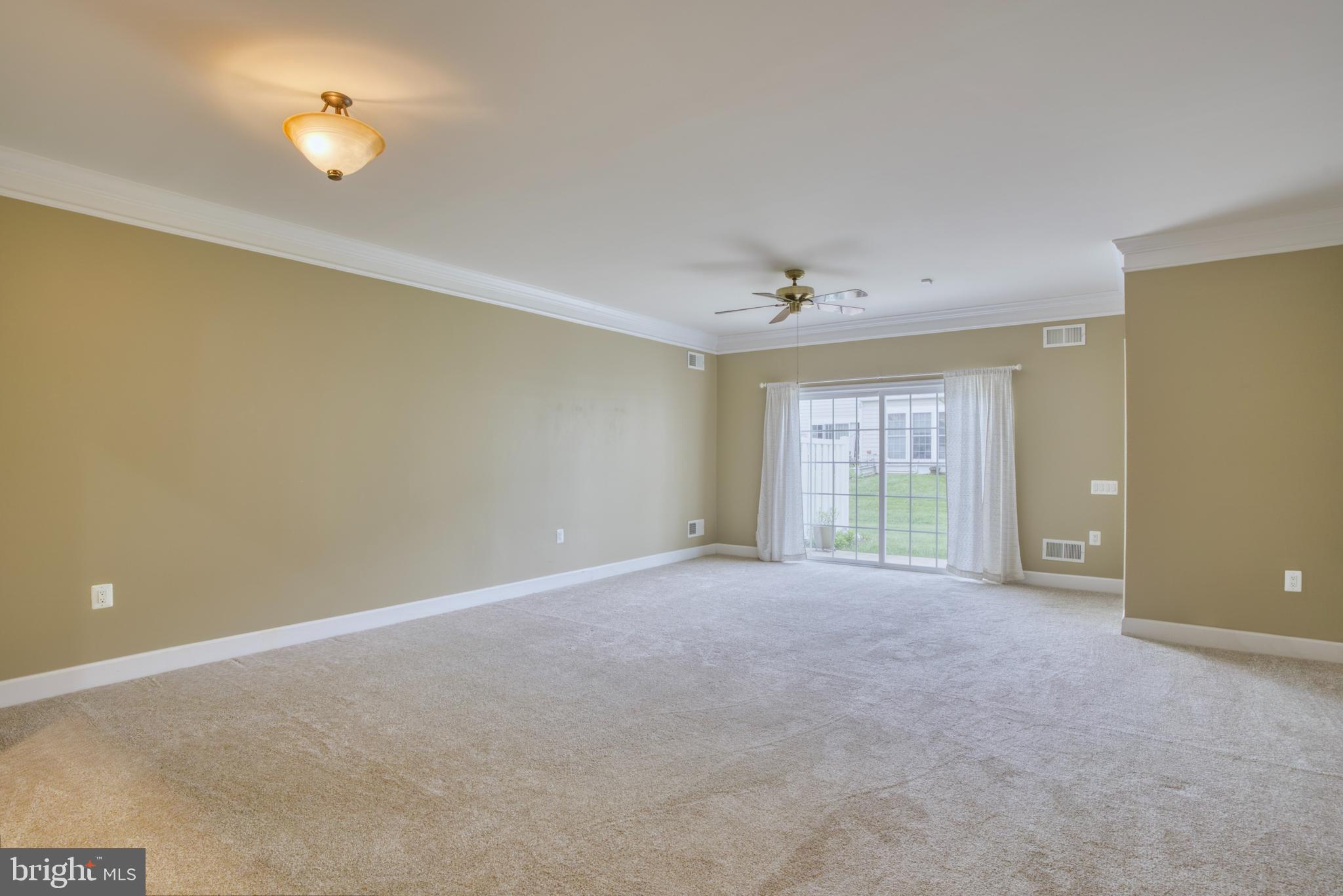 44485 Maltese Falcon Sq