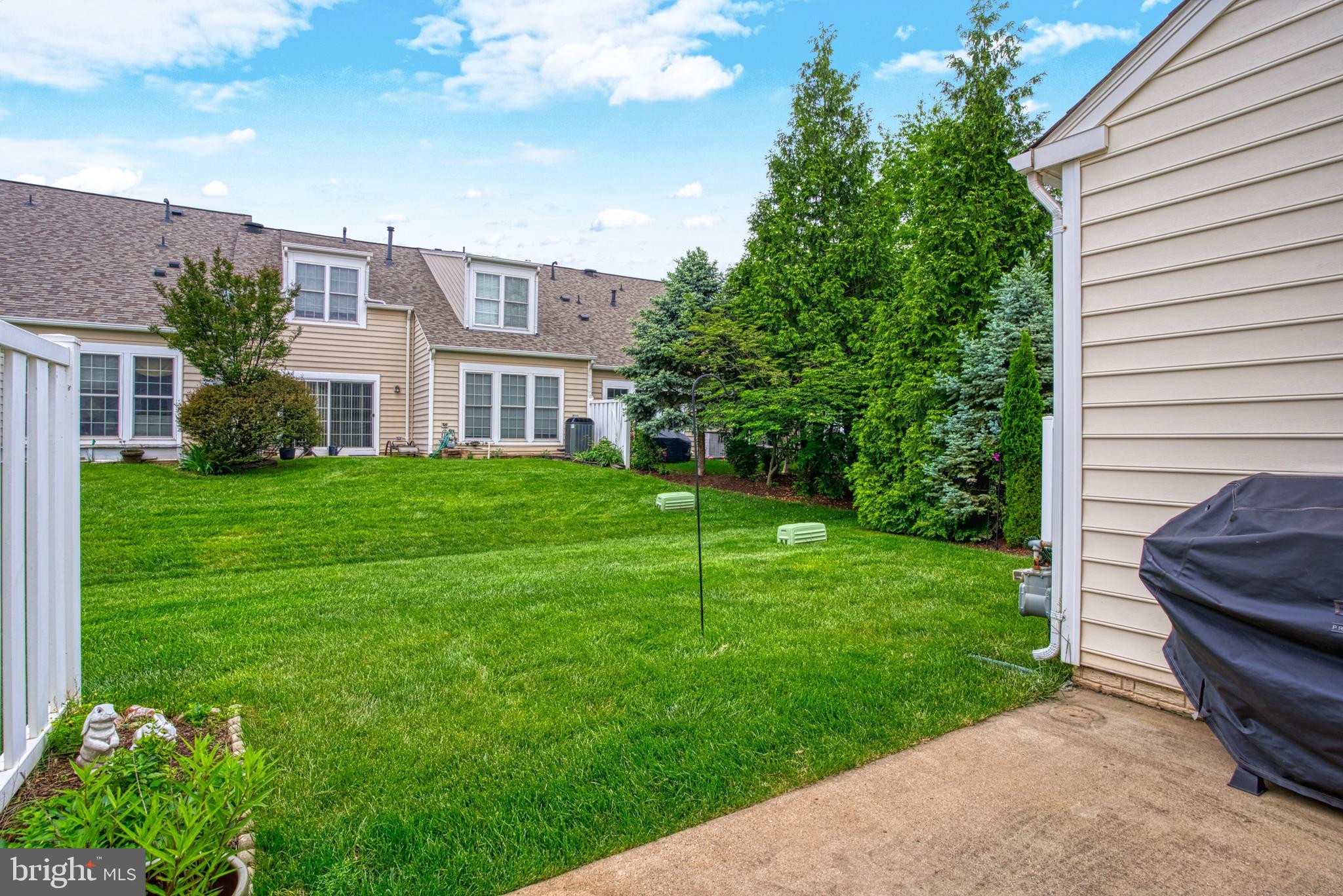 44485 Maltese Falcon Sq