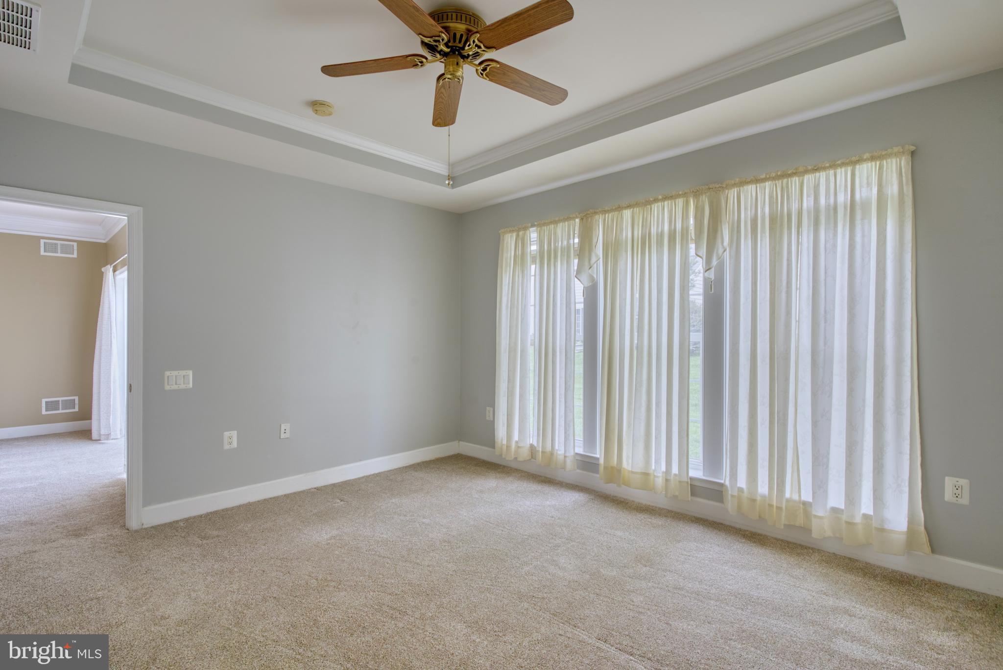 44485 Maltese Falcon Sq