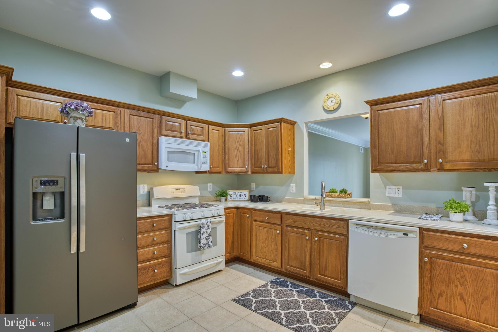 44485 Maltese Falcon Sq