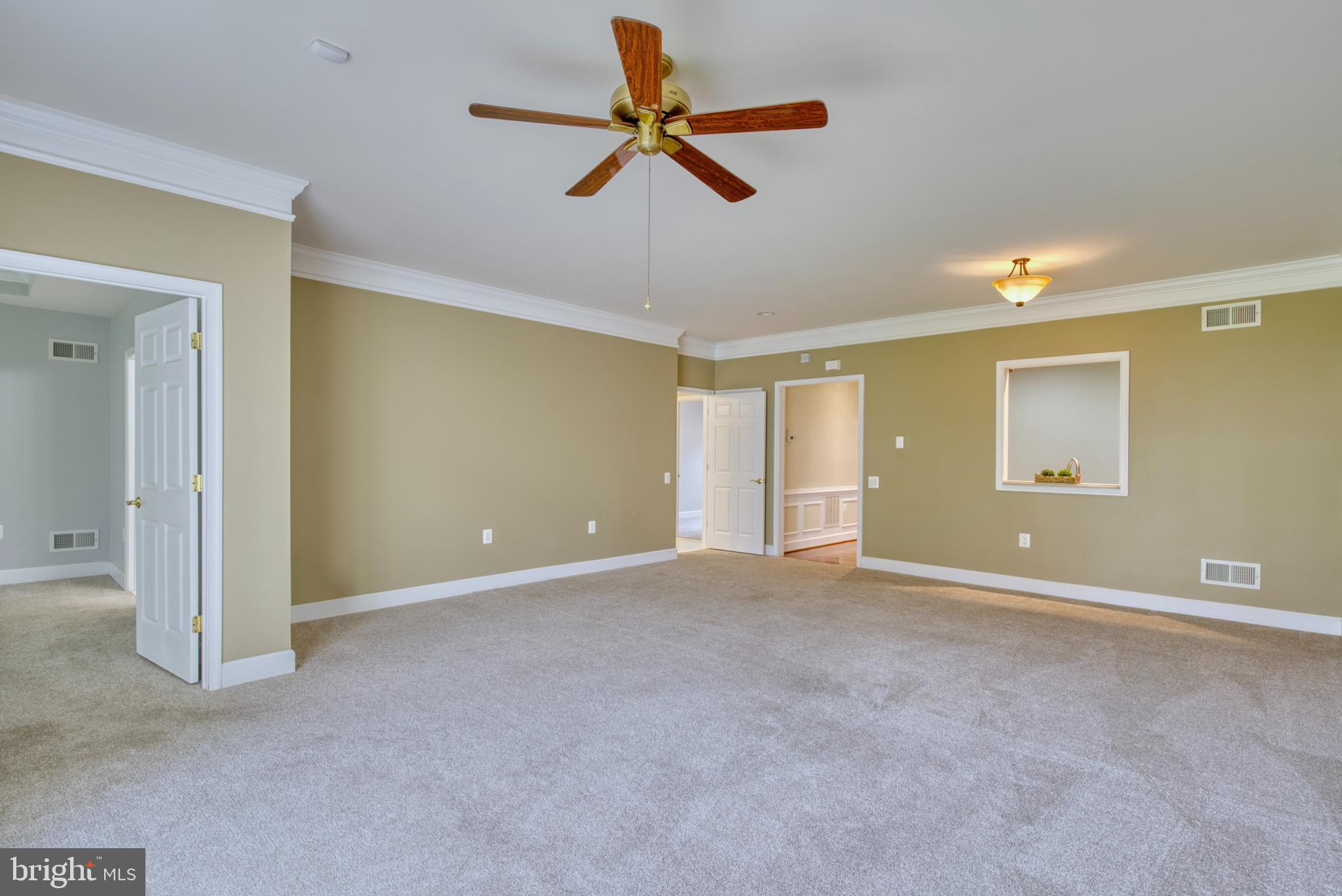 44485 Maltese Falcon Sq