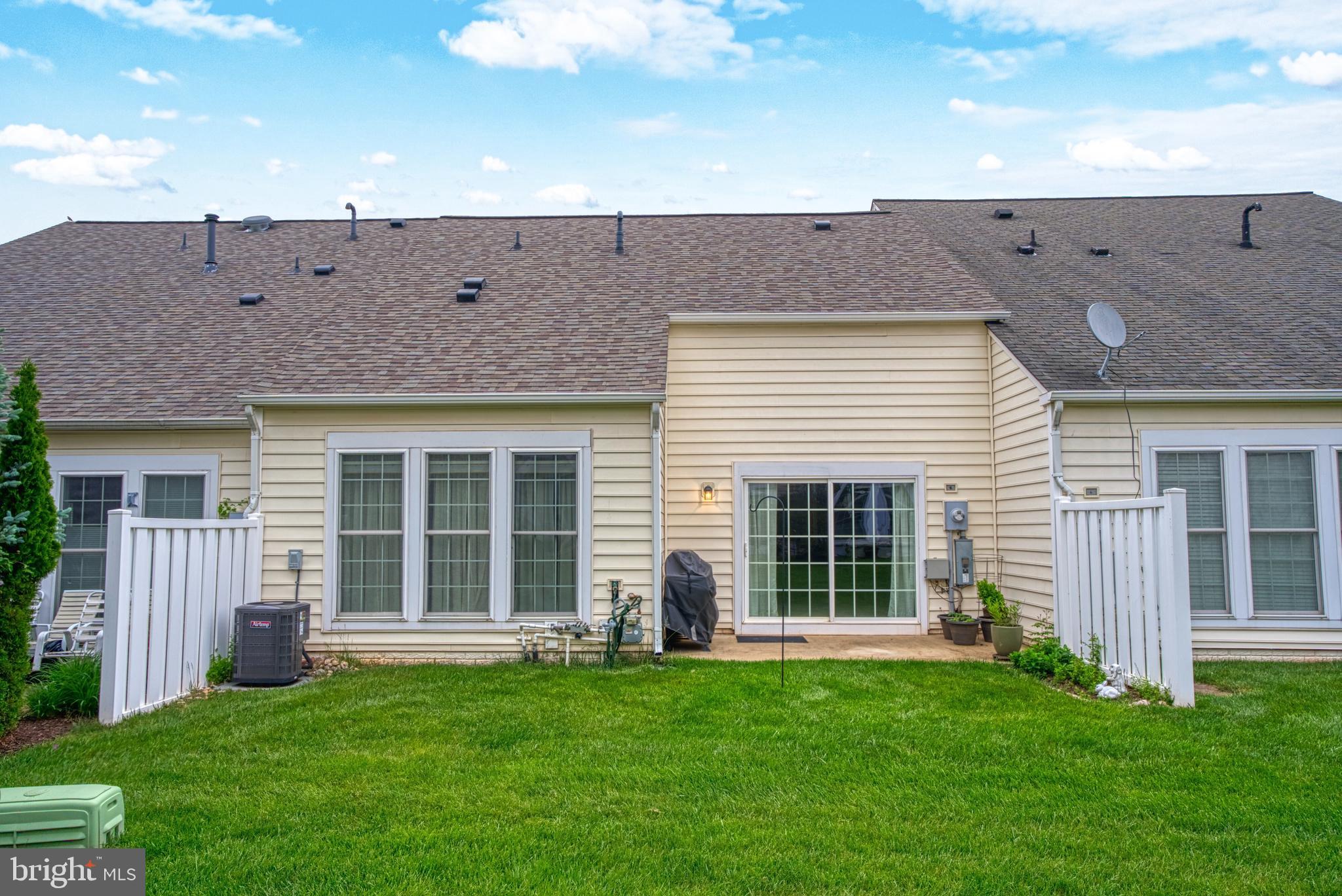 44485 Maltese Falcon Sq