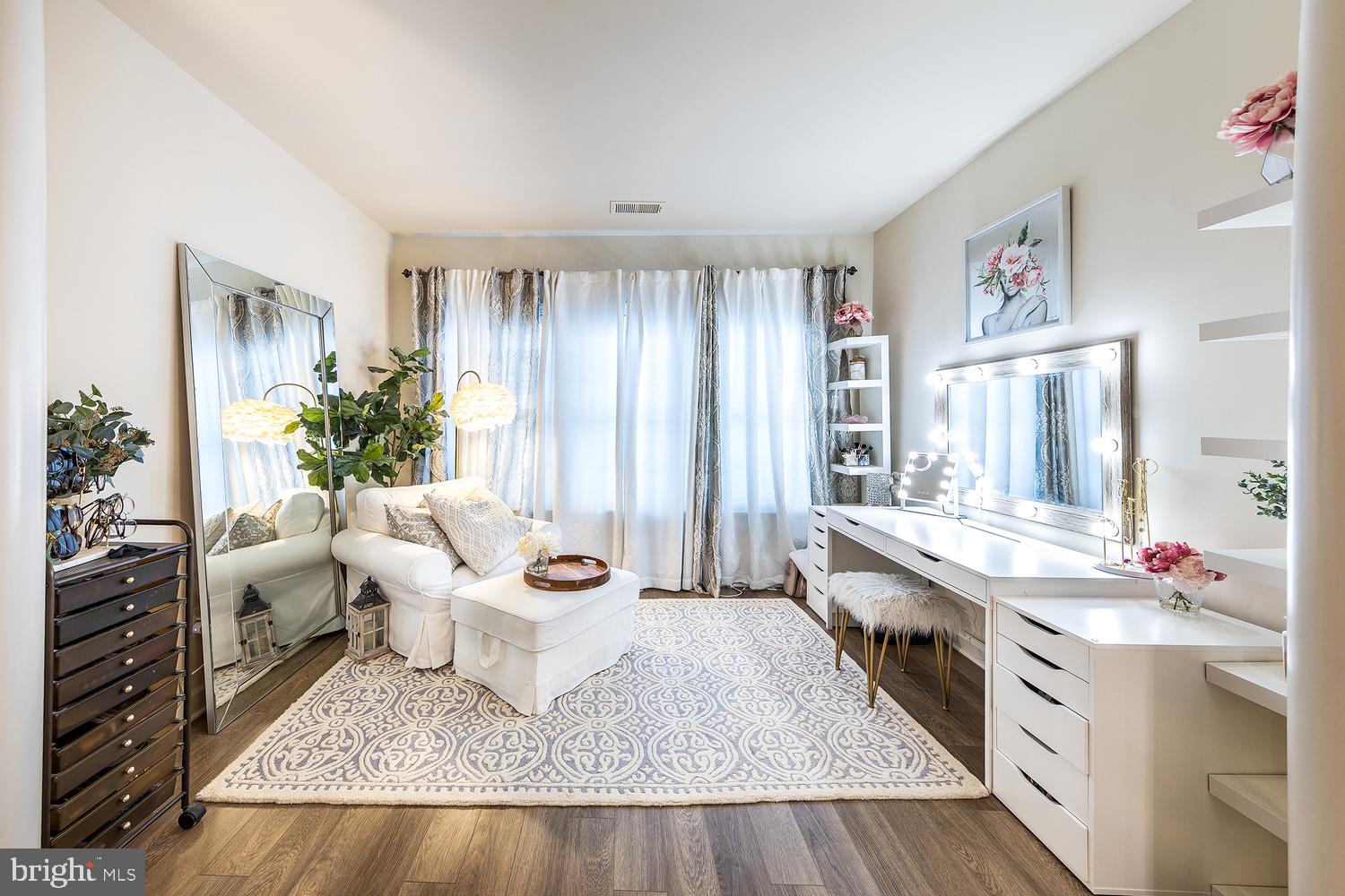24946 Bannockburn Ter