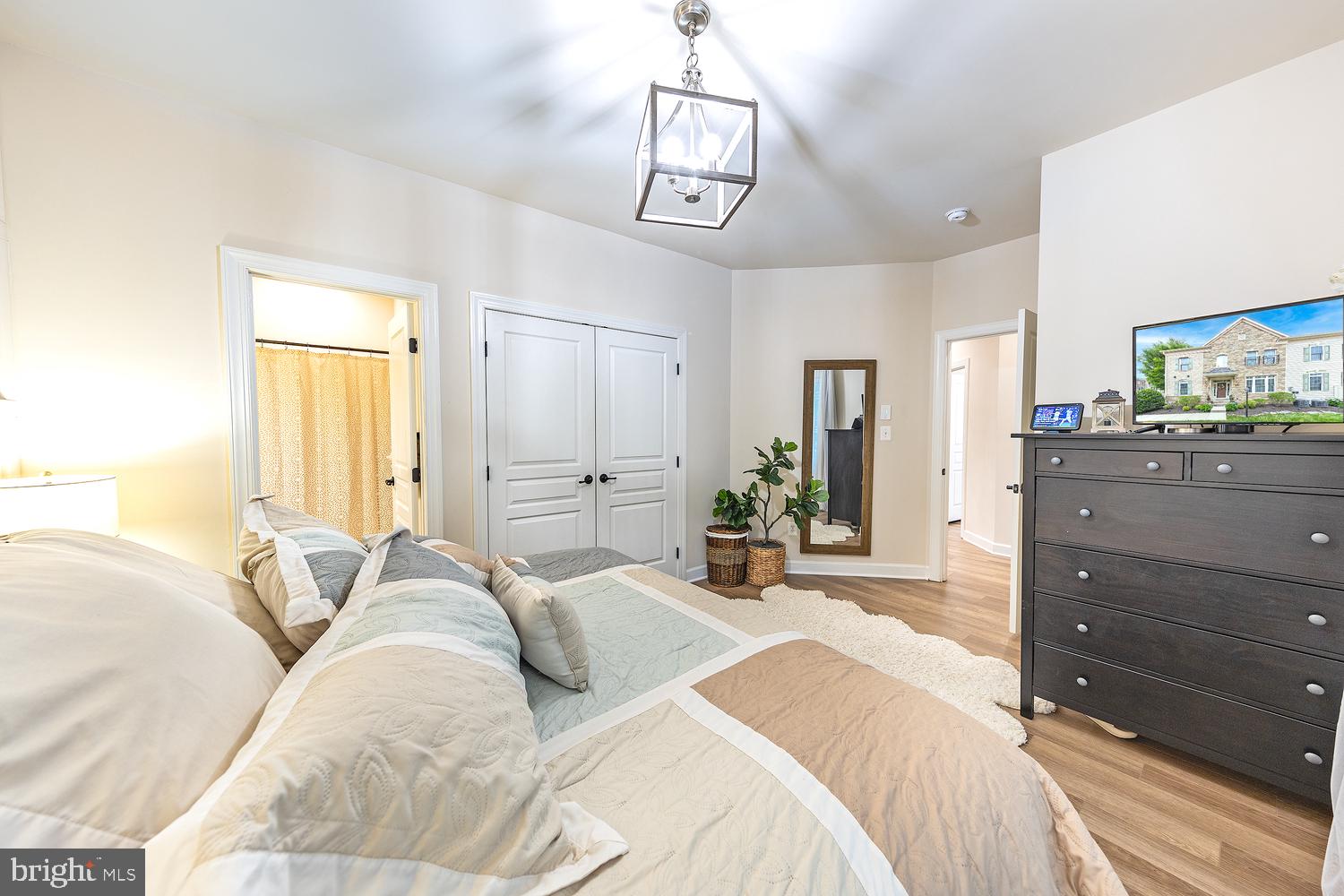 24946 Bannockburn Ter