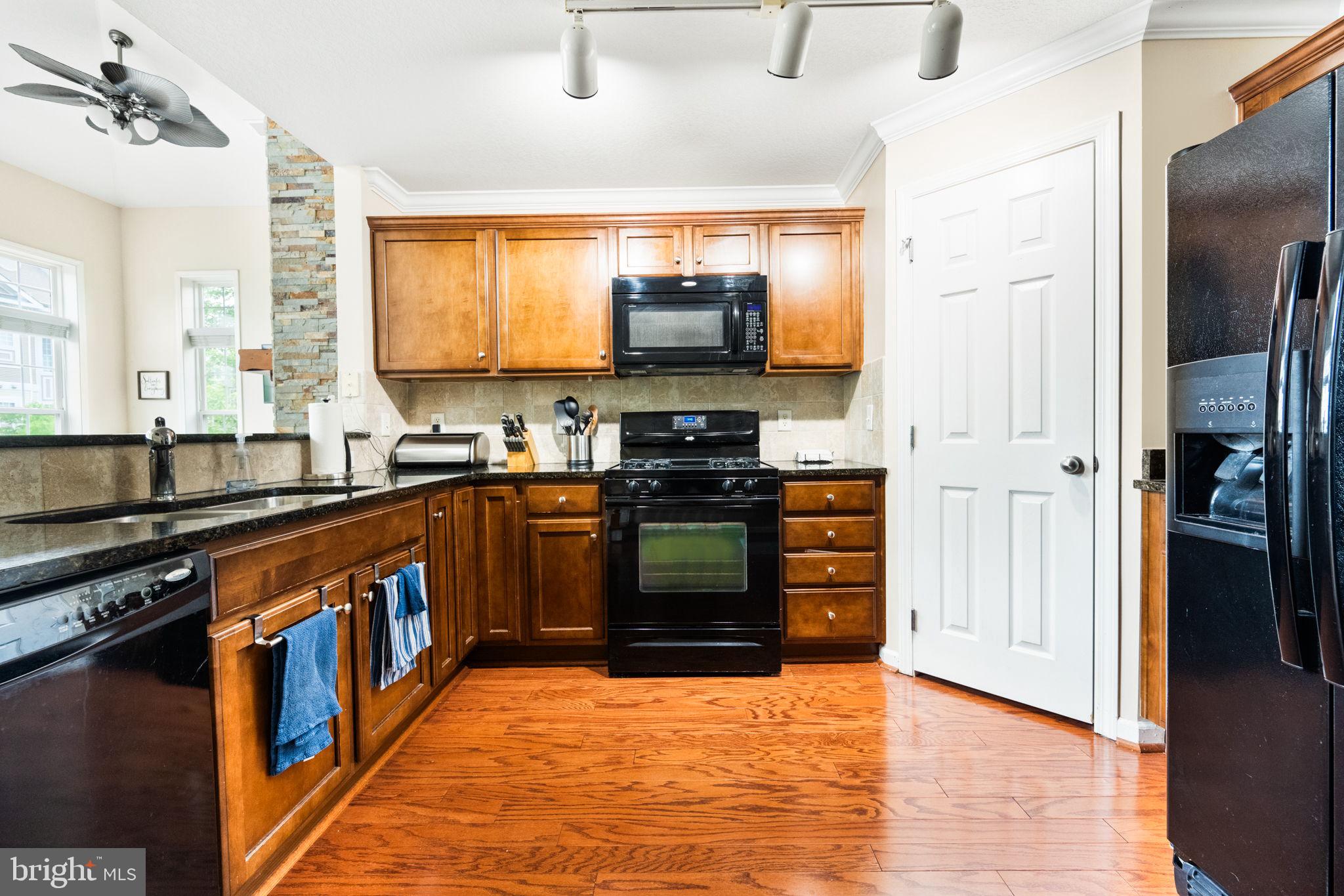505 Sunset View Ter SE #303