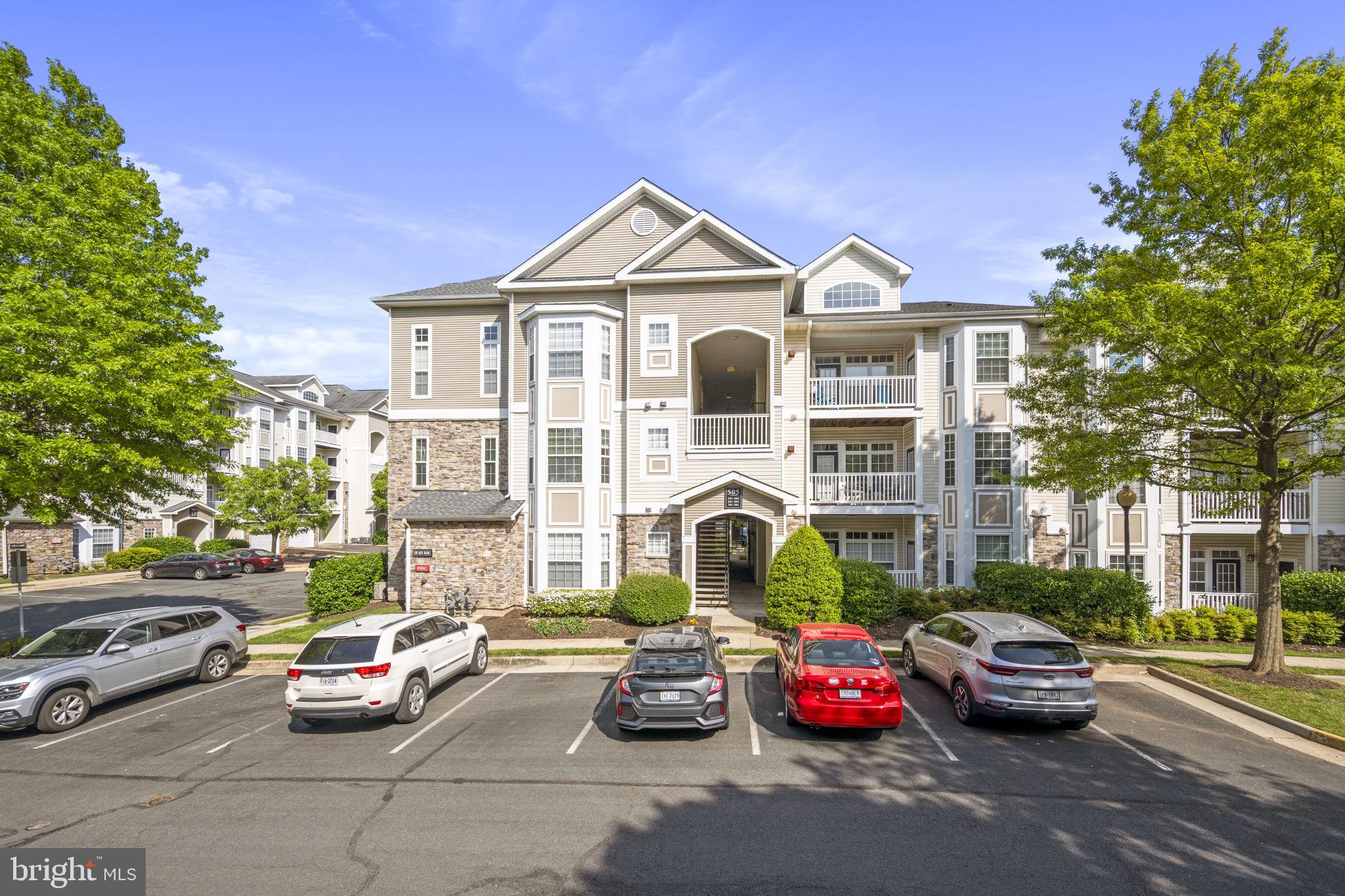505 Sunset View Ter SE #303