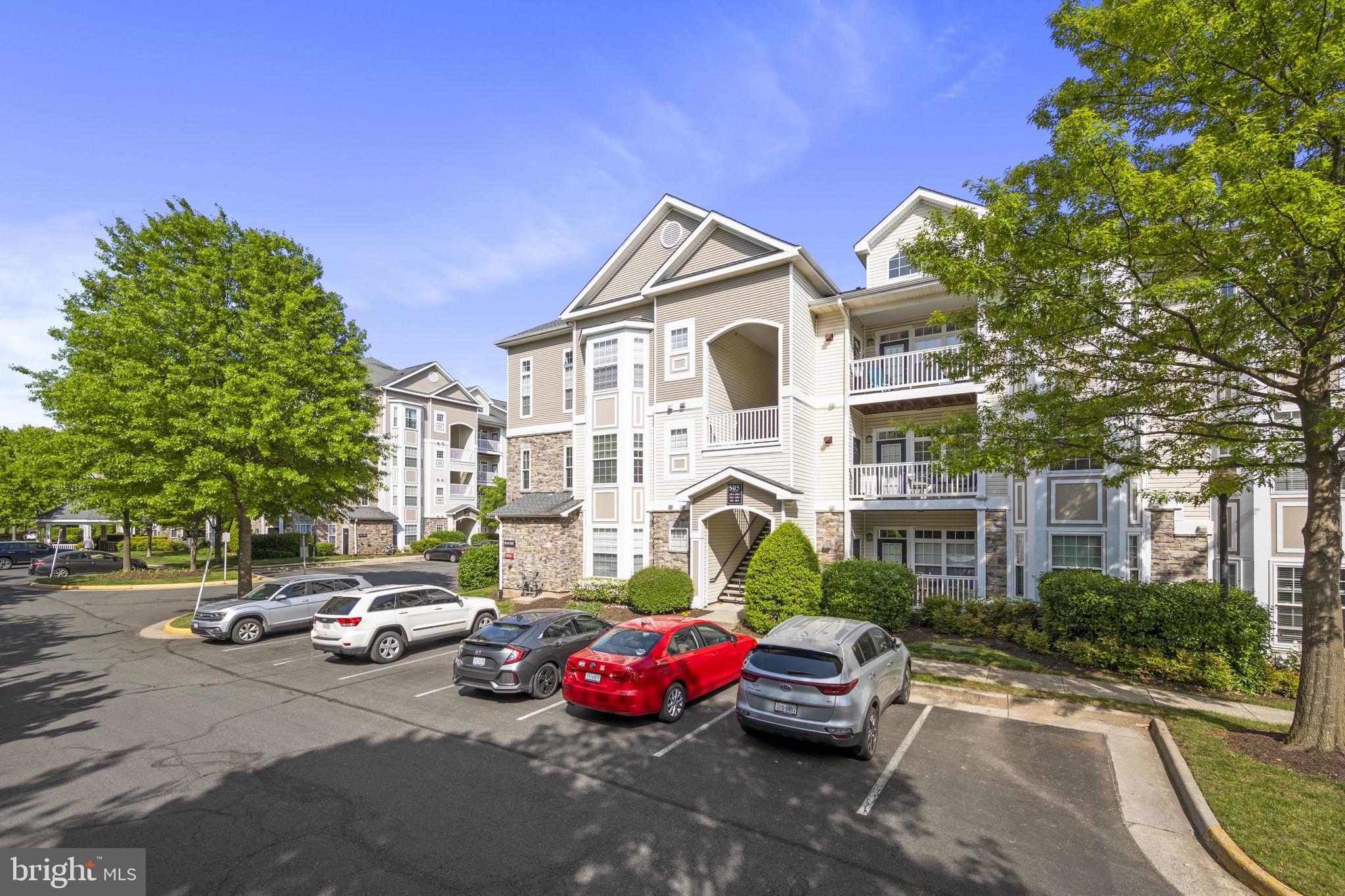 505 Sunset View Ter SE #303