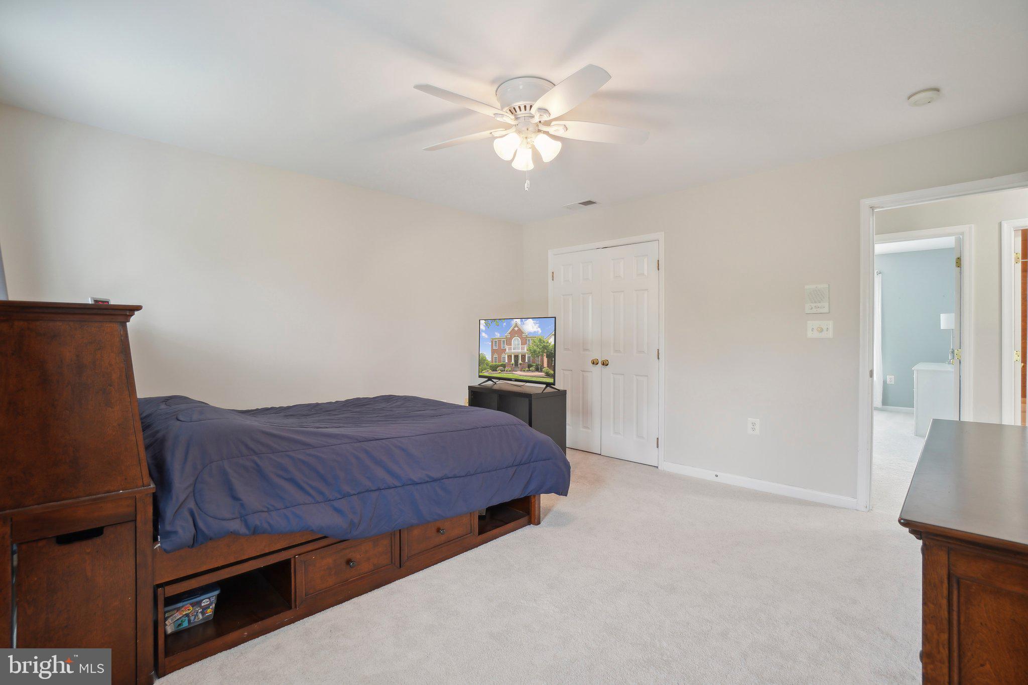 21487 Estate Pl