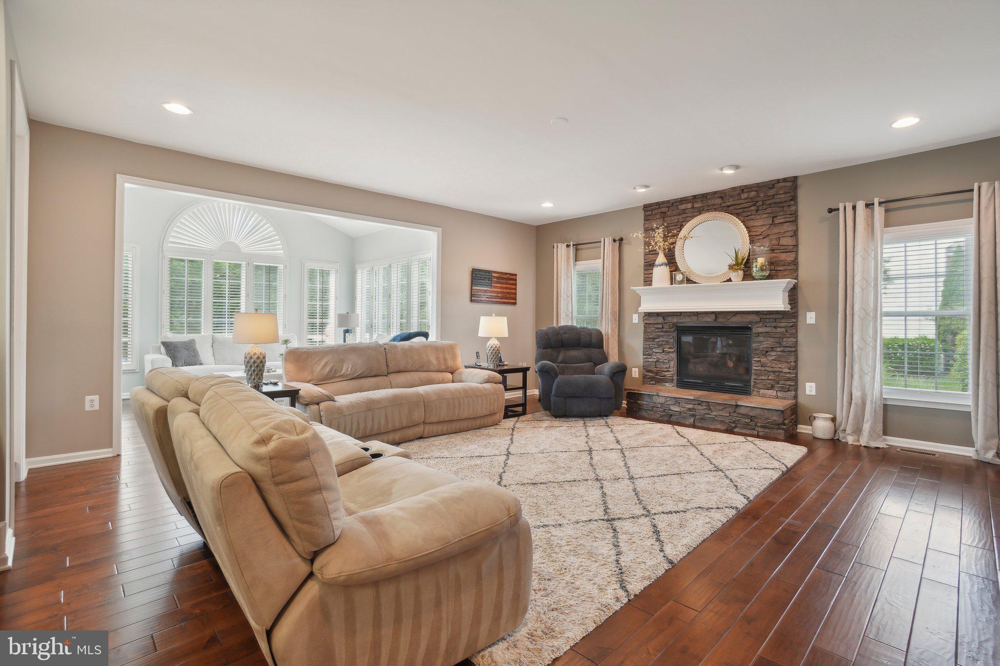 21487 Estate Pl