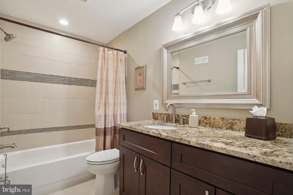 21487 Estate Pl