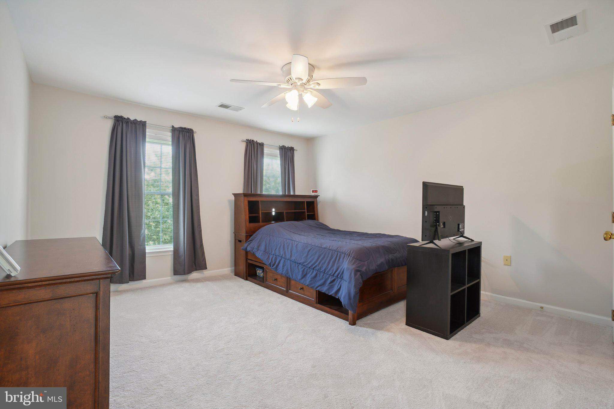21487 Estate Pl
