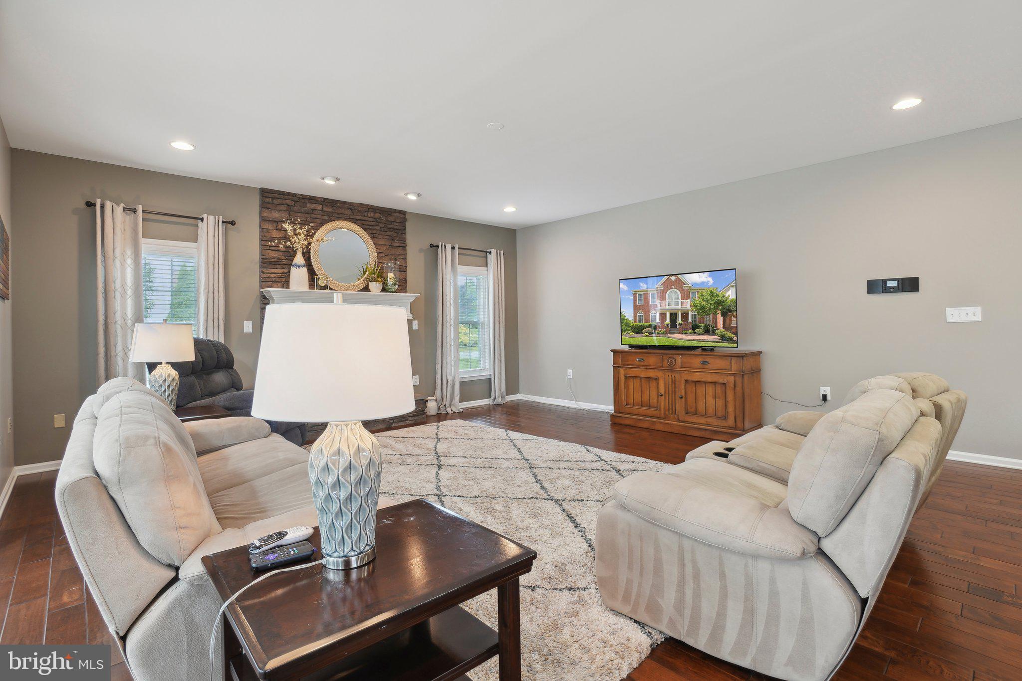 21487 Estate Pl