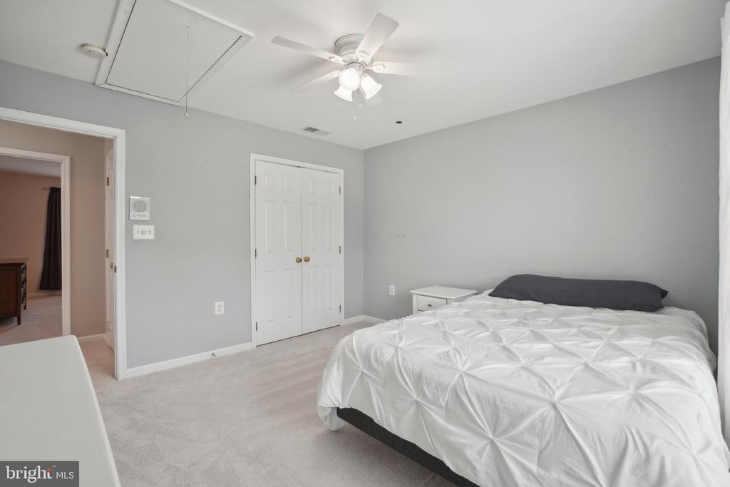 21487 Estate Pl