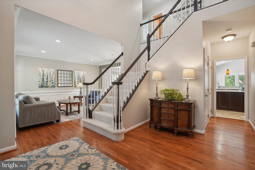 21487 Estate Pl
