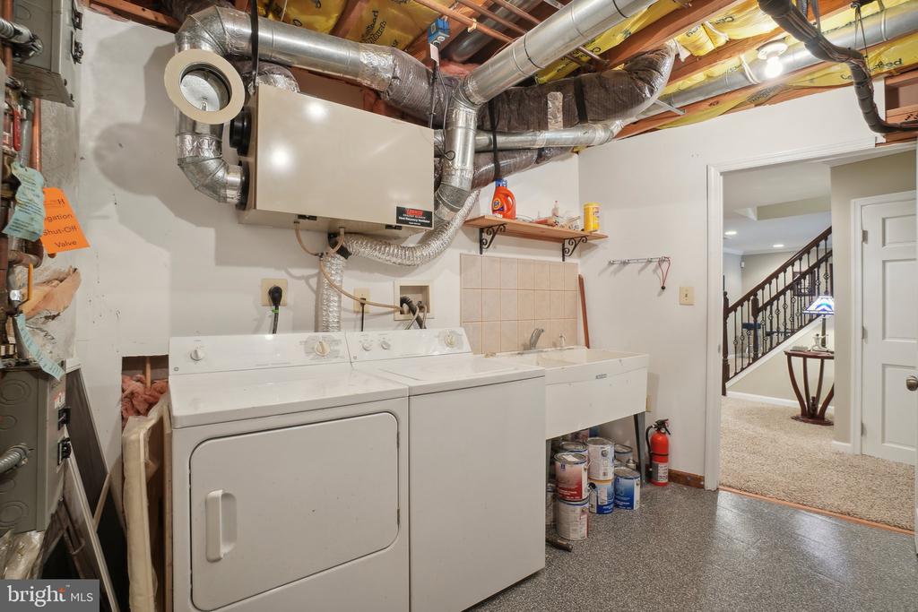 21487 Estate Pl