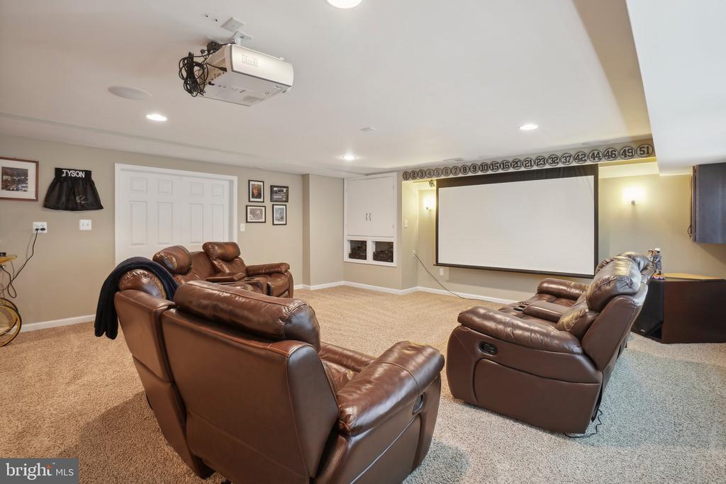 21487 Estate Pl
