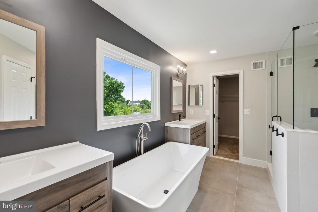 21440 Estate Pl