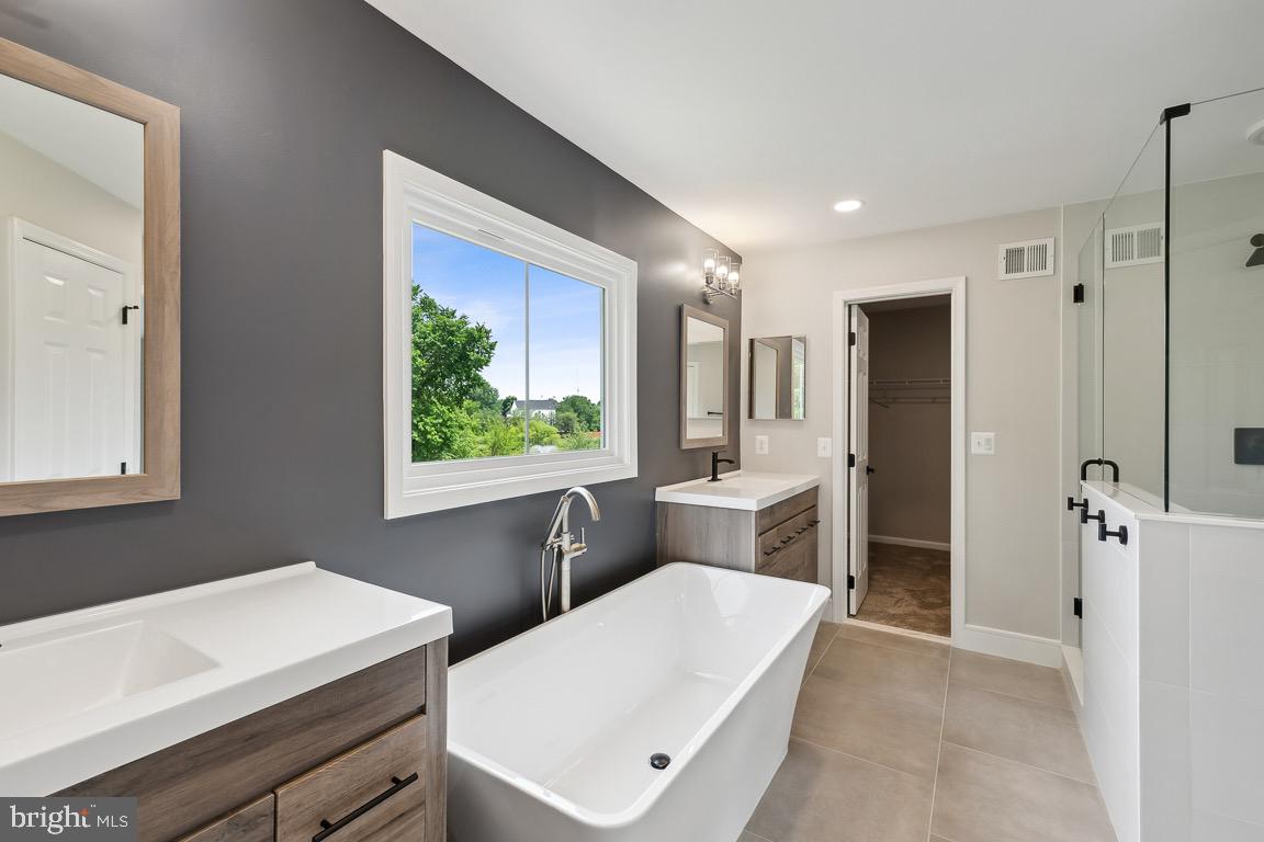 21440 Estate Pl
