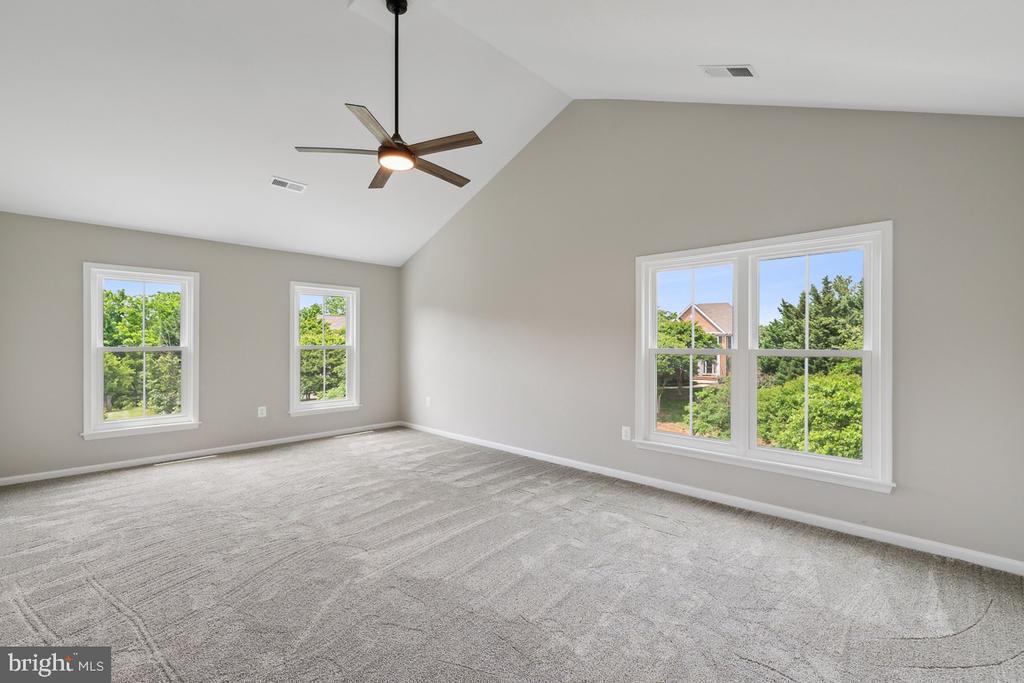 21440 Estate Pl