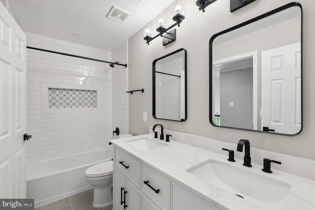 21440 Estate Pl