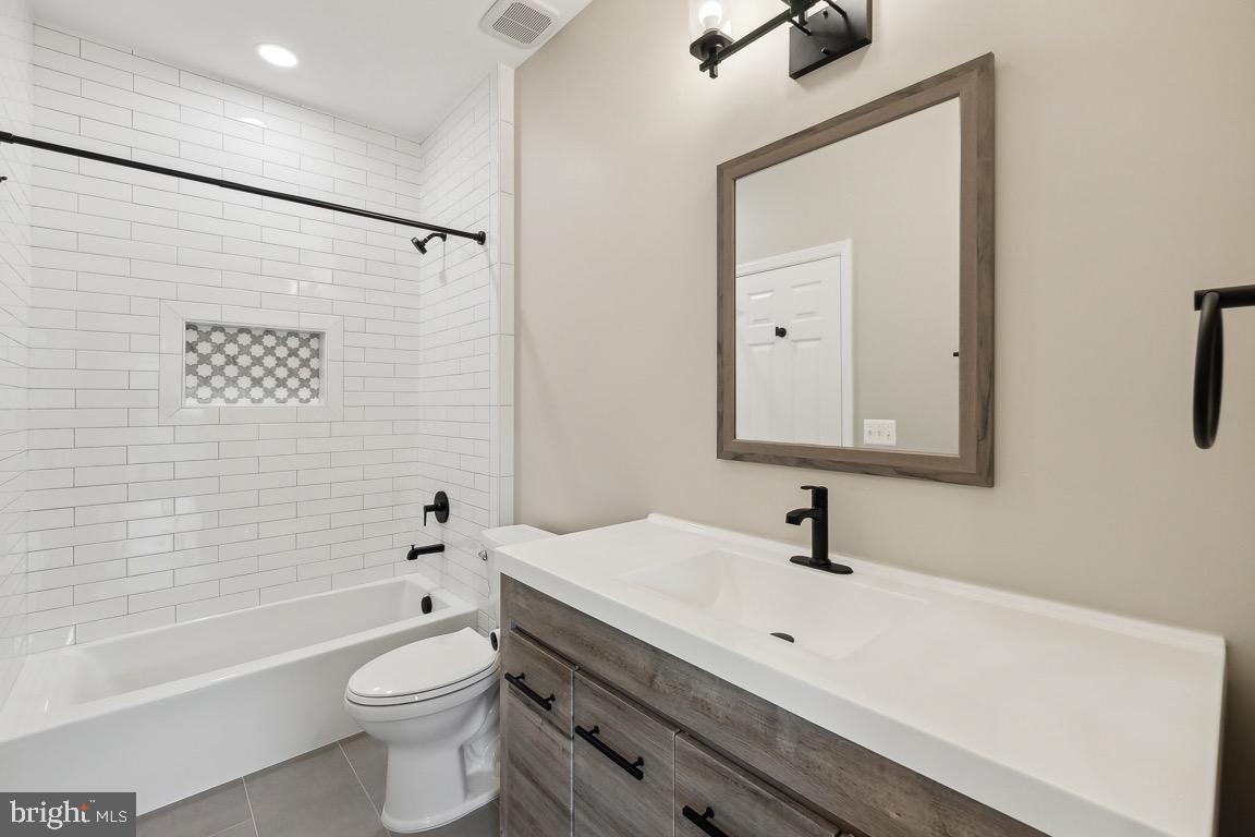21440 Estate Pl