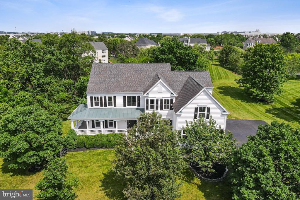 21440 Estate Pl