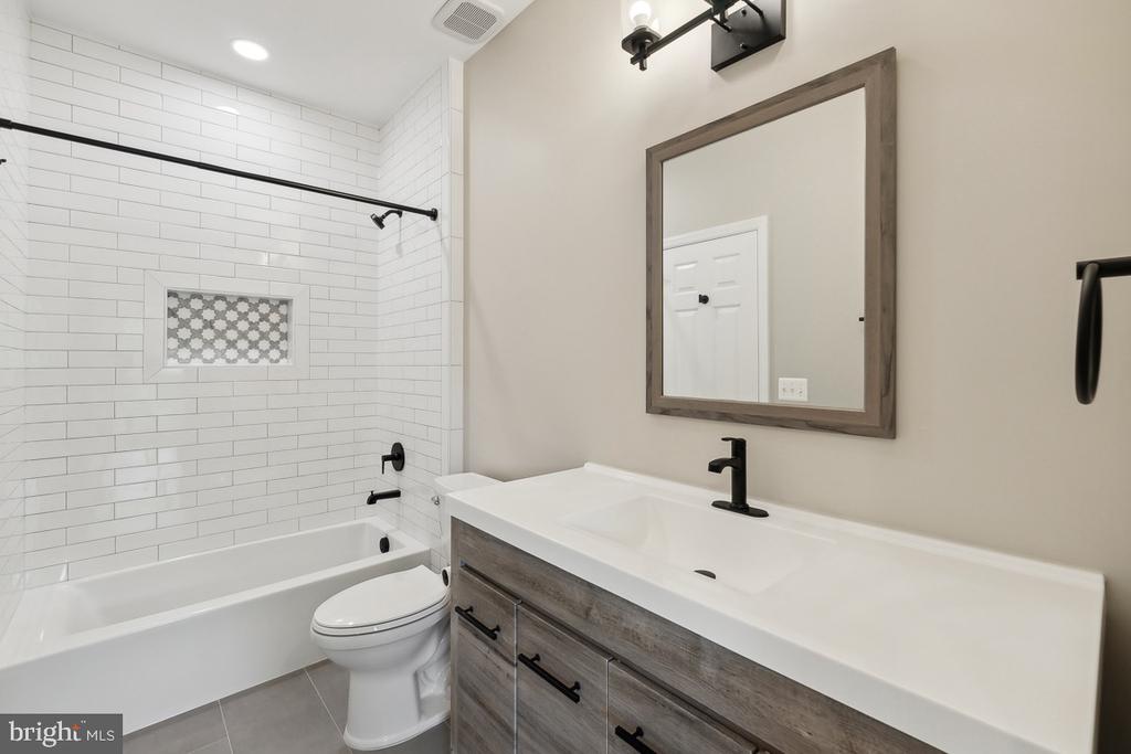 21440 Estate Pl
