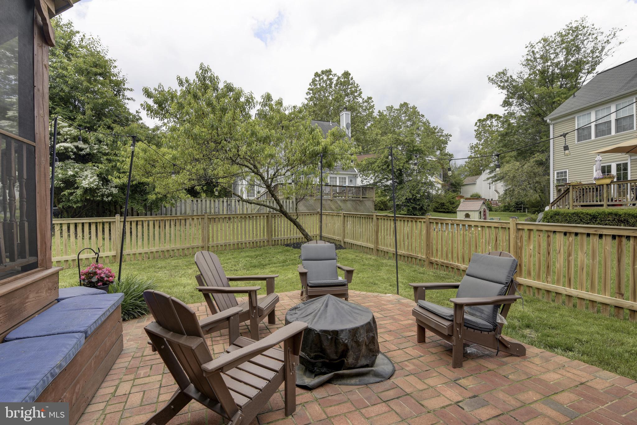 342 Foxridge Dr SW