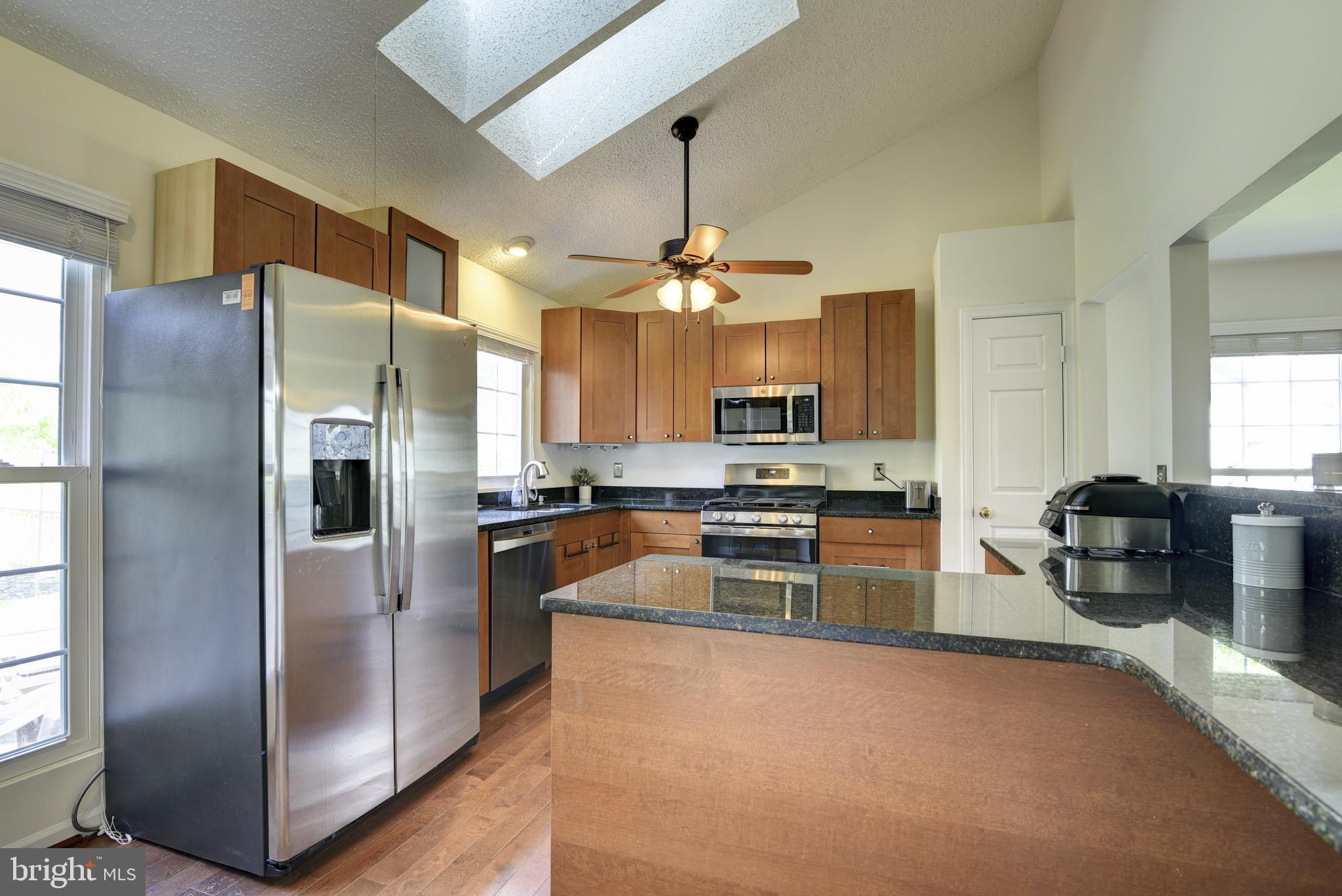 342 Foxridge Dr SW