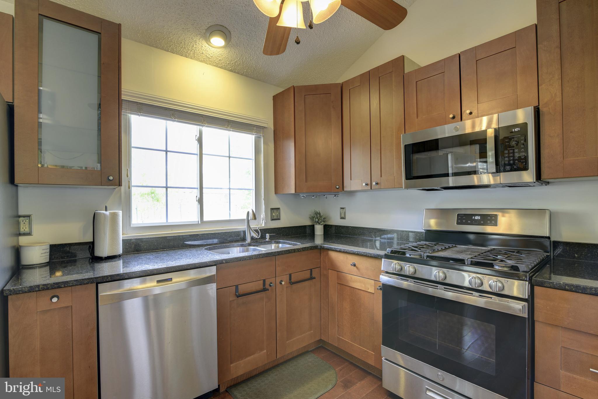 342 Foxridge Dr SW