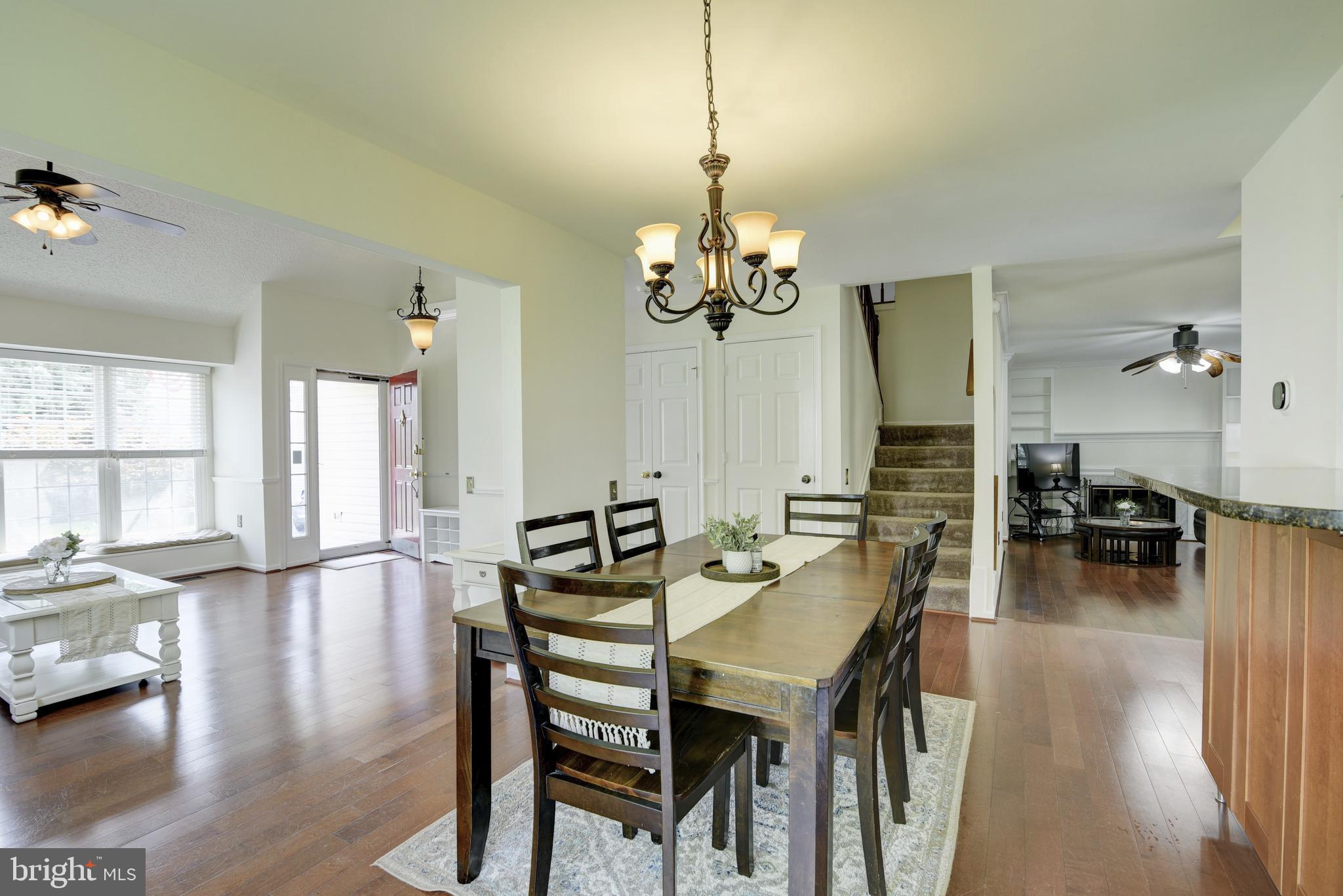 342 Foxridge Dr SW