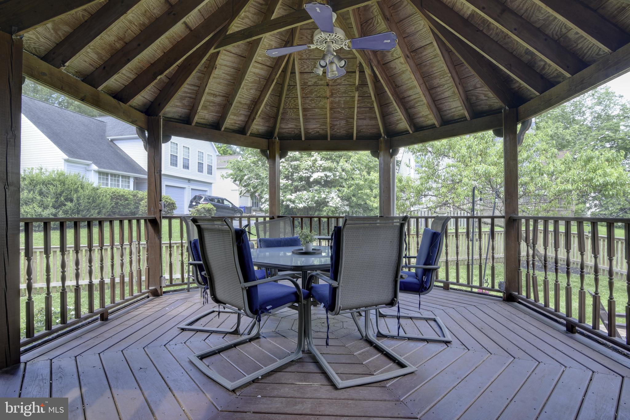 342 Foxridge Dr SW