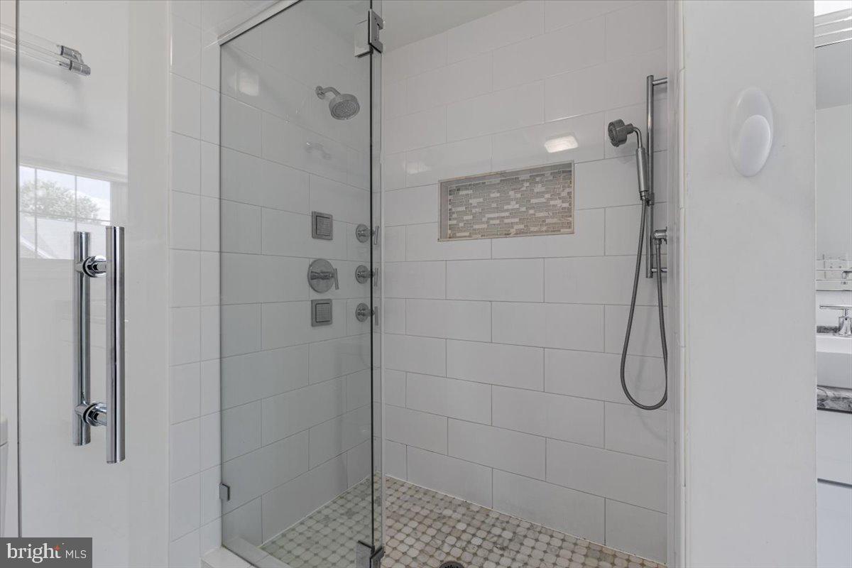 47695 Whirlpool Sq