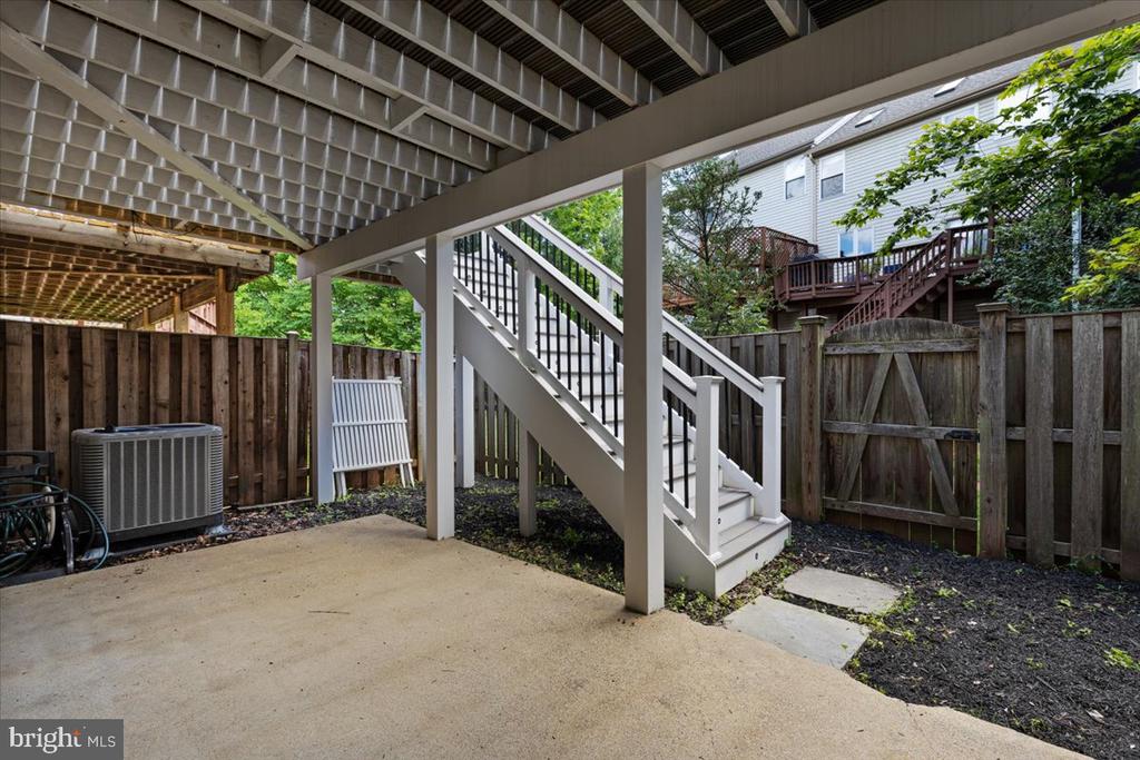 47695 Whirlpool Sq