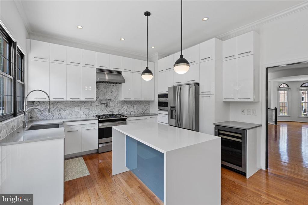 47695 Whirlpool Sq