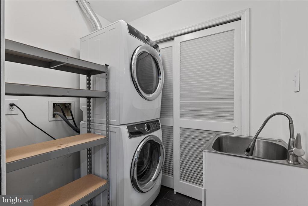 47695 Whirlpool Sq