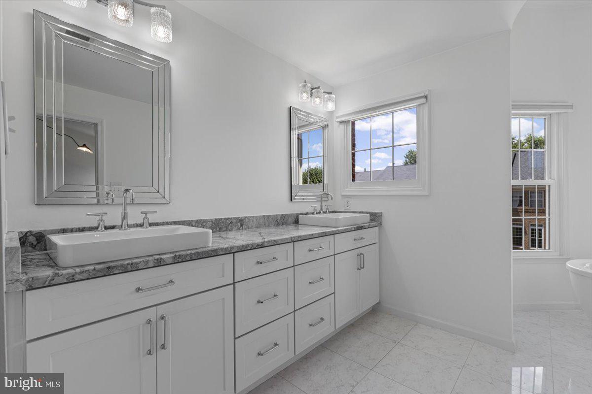 47695 Whirlpool Sq