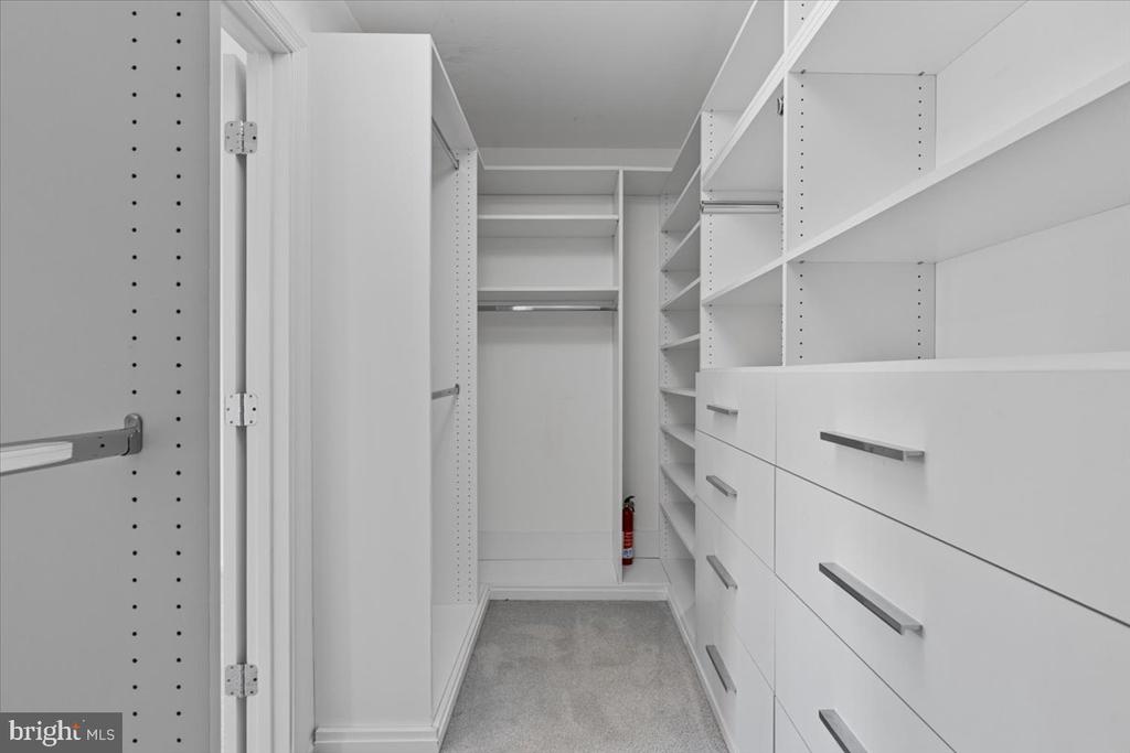 47695 Whirlpool Sq