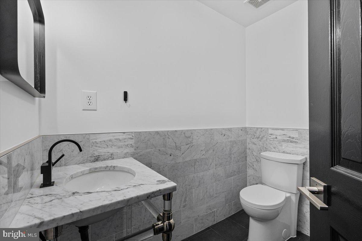 47695 Whirlpool Sq
